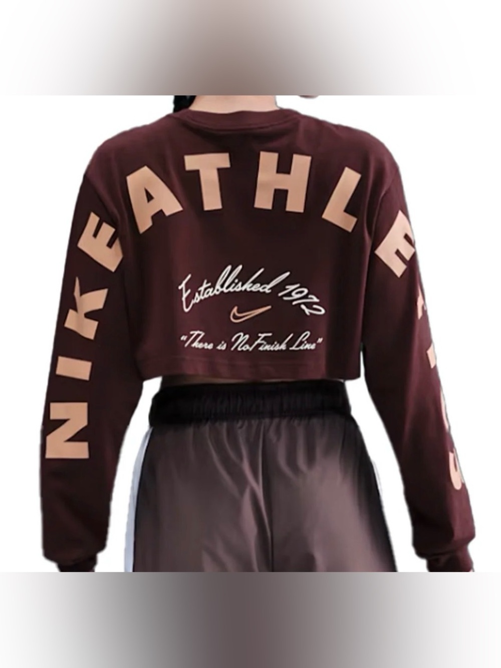 Nike Women's Oversized Long Sleeve Cropped T-Shirt